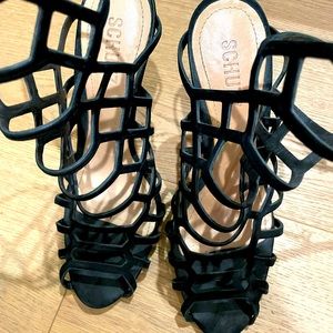 Black schutz heels